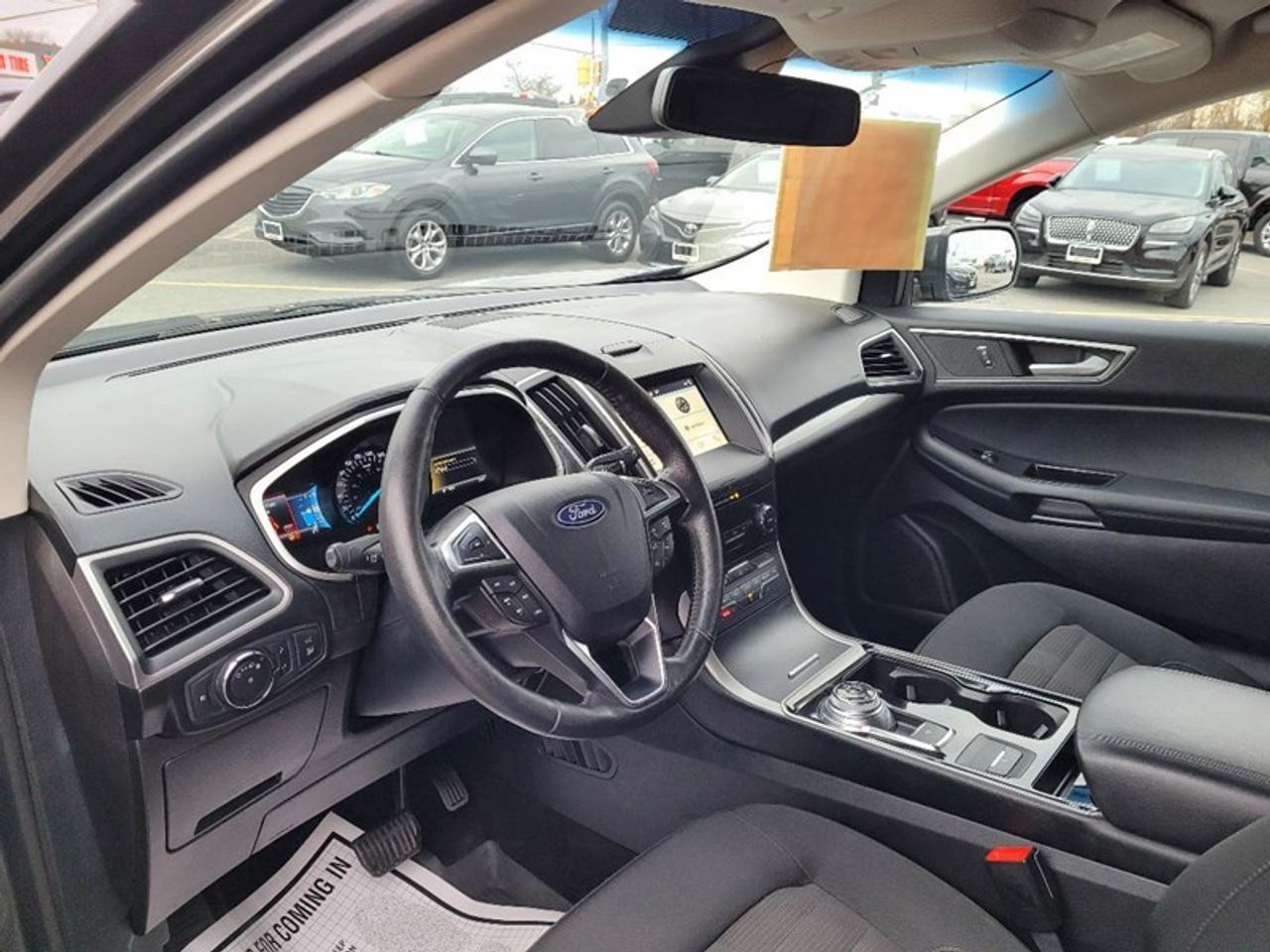 2019 Ford Edge SEL AWD Photo
