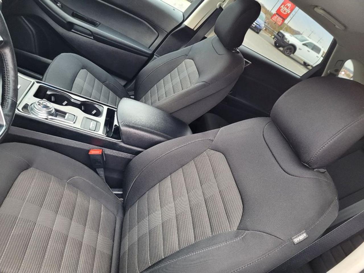 2019 Ford Edge SEL AWD Photo
