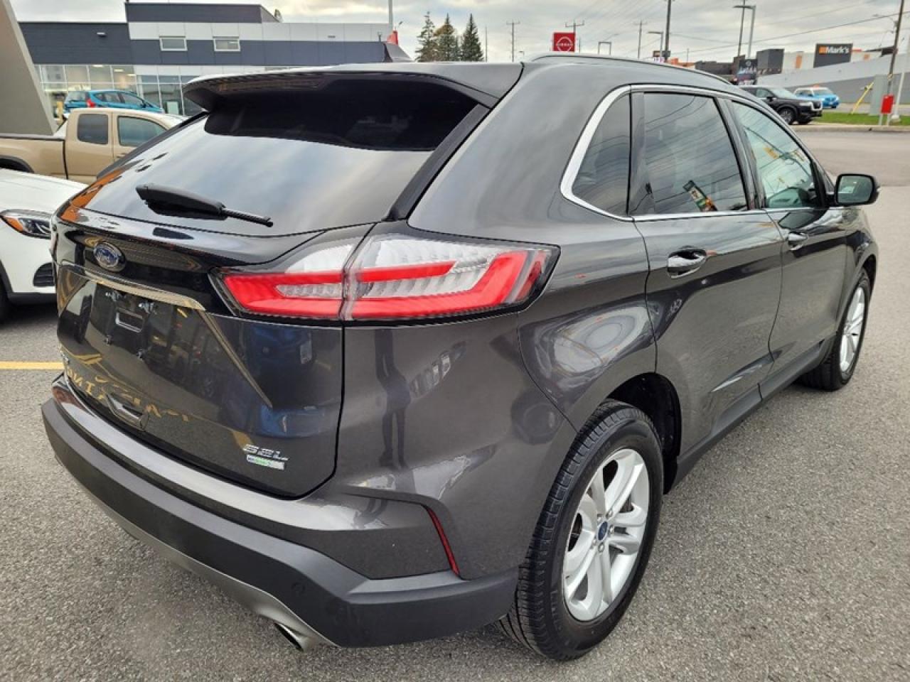 2019 Ford Edge SEL AWD Photo