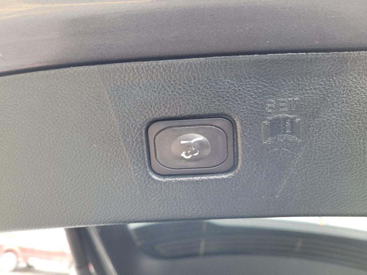 2019 Ford Edge SEL AWD Photo