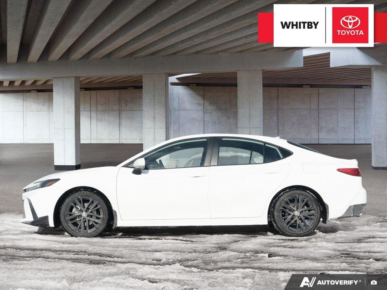 2025 Toyota Camry SE HYBRID 2.5L Photo