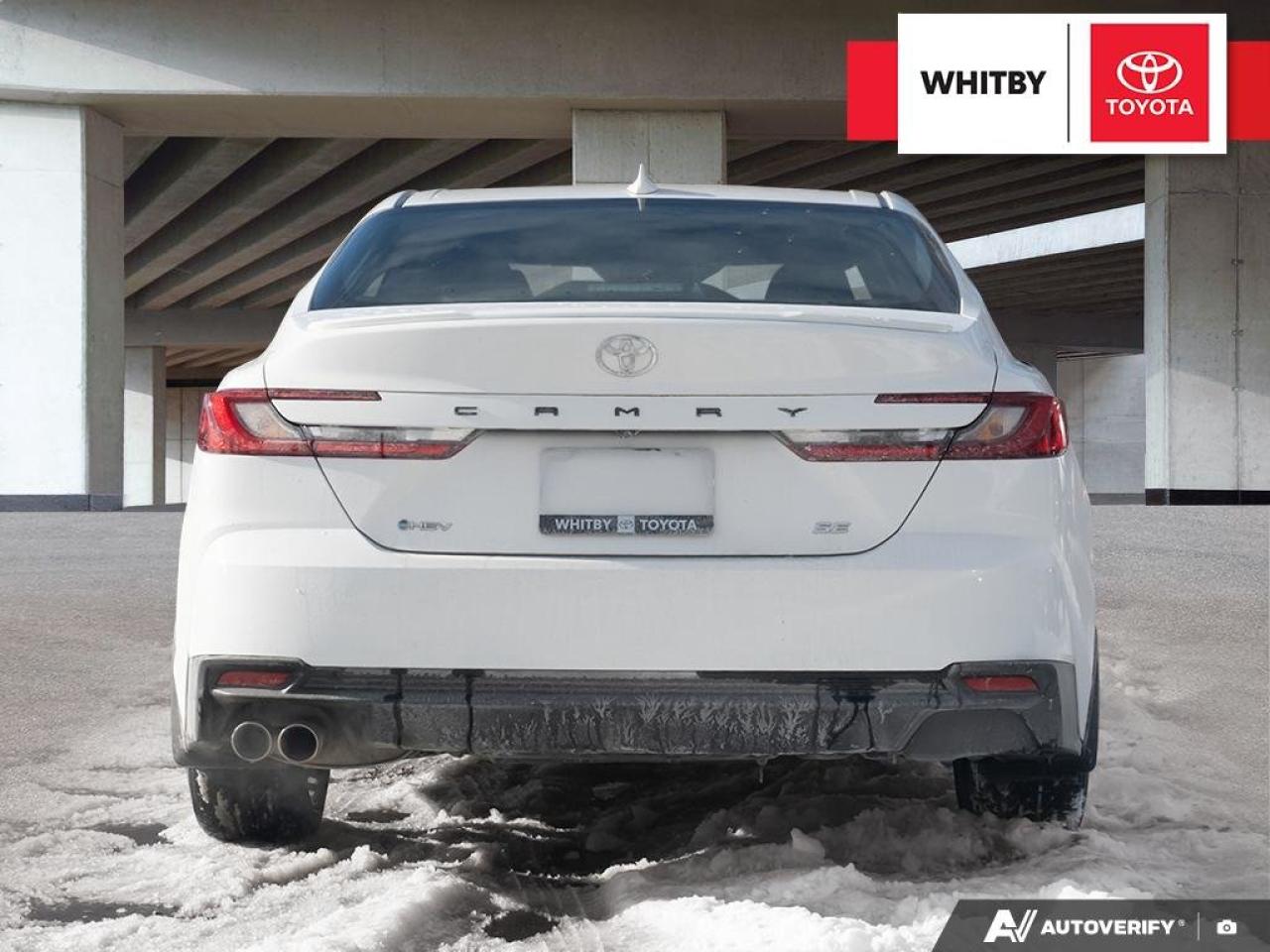 2025 Toyota Camry SE HYBRID 2.5L Photo