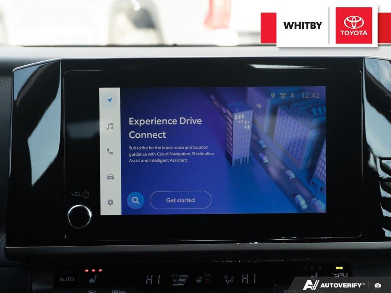 2025 Toyota Camry SE HYBRID 2.5L Photo