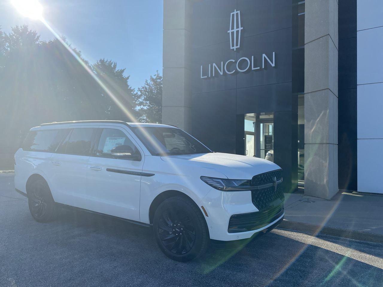 2025 Lincoln Navigator Reserve L Photo
