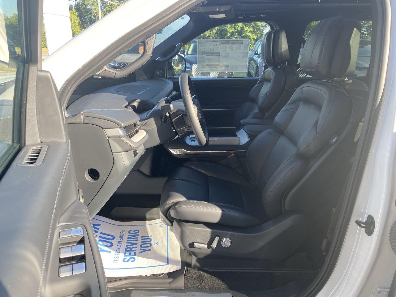 2025 Lincoln Navigator Reserve L Photo