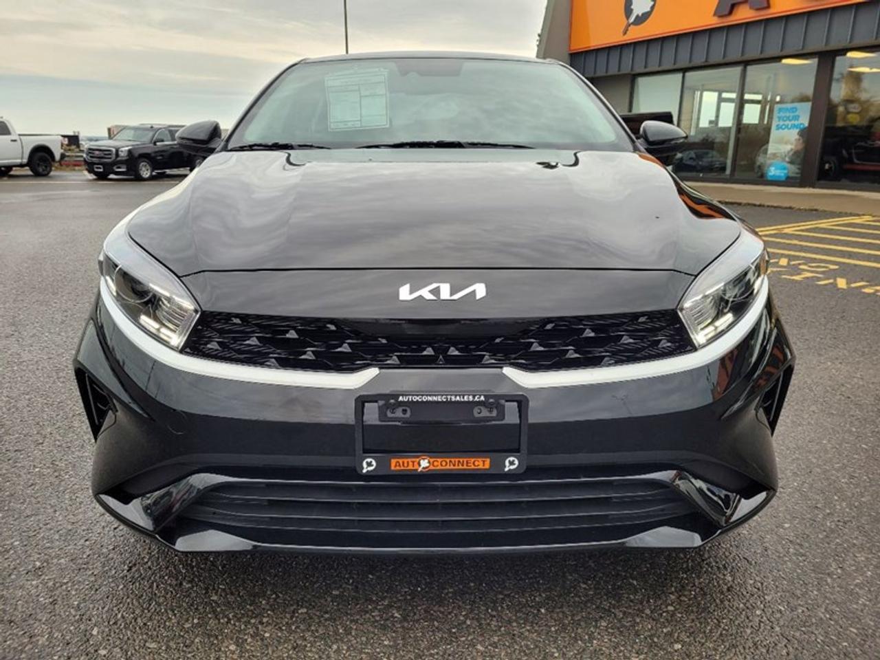 2023 Kia Forte EX Premium Photo2