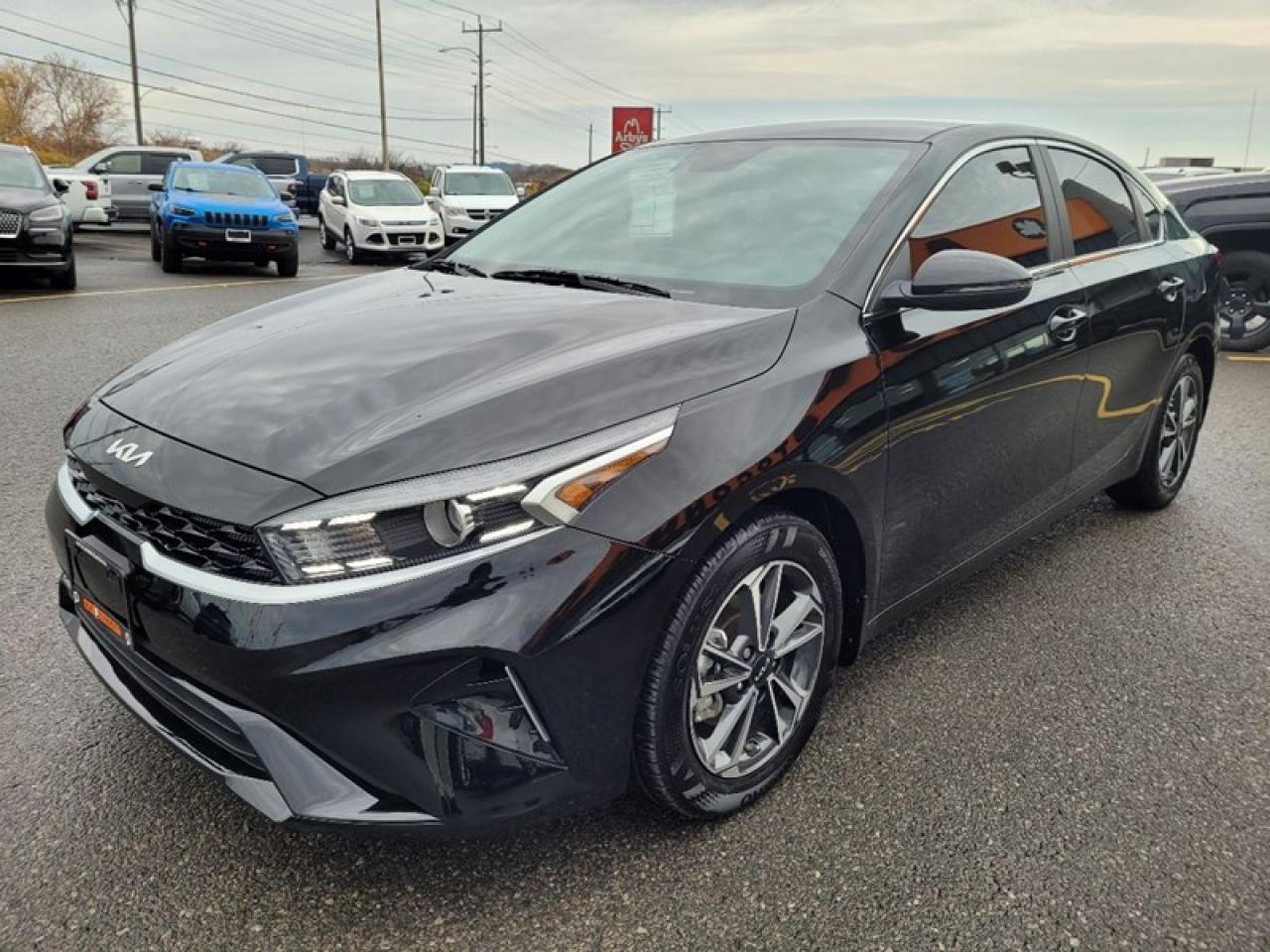 2023 Kia Forte EX Premium Photo3