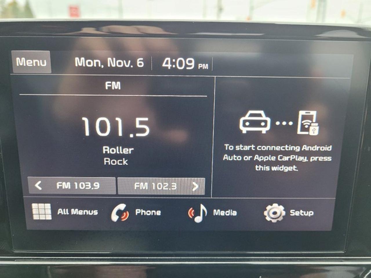 2023 Kia Forte EX Premium Photo