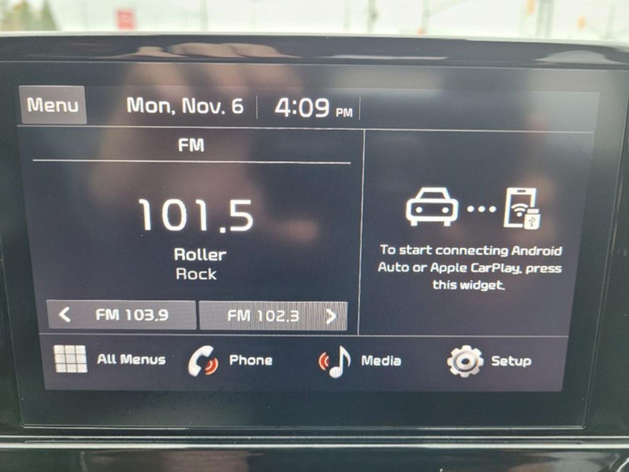 2023 Kia Forte EX Premium Photo