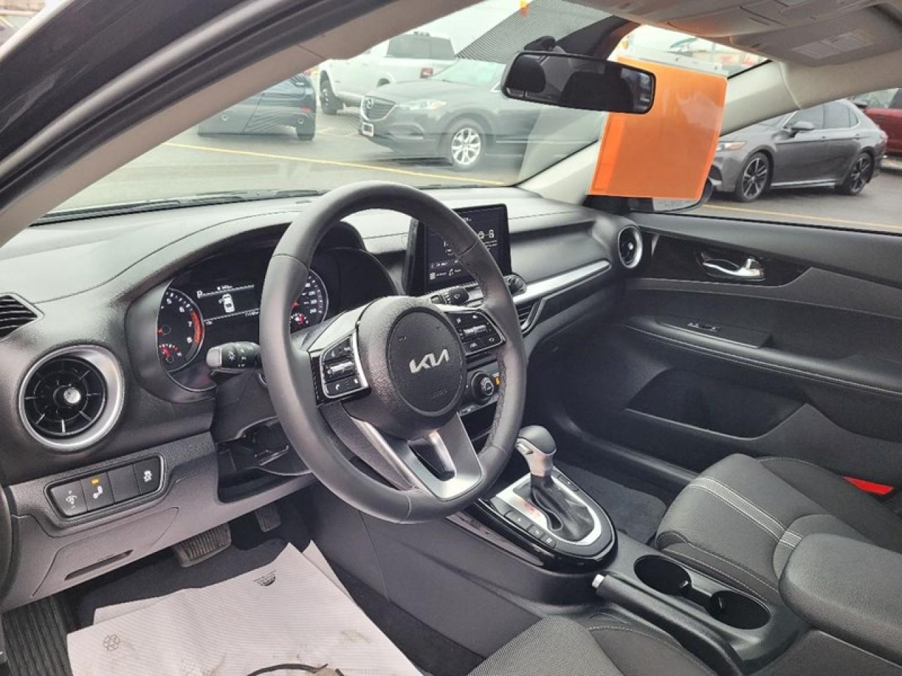 2023 Kia Forte EX Premium Photo