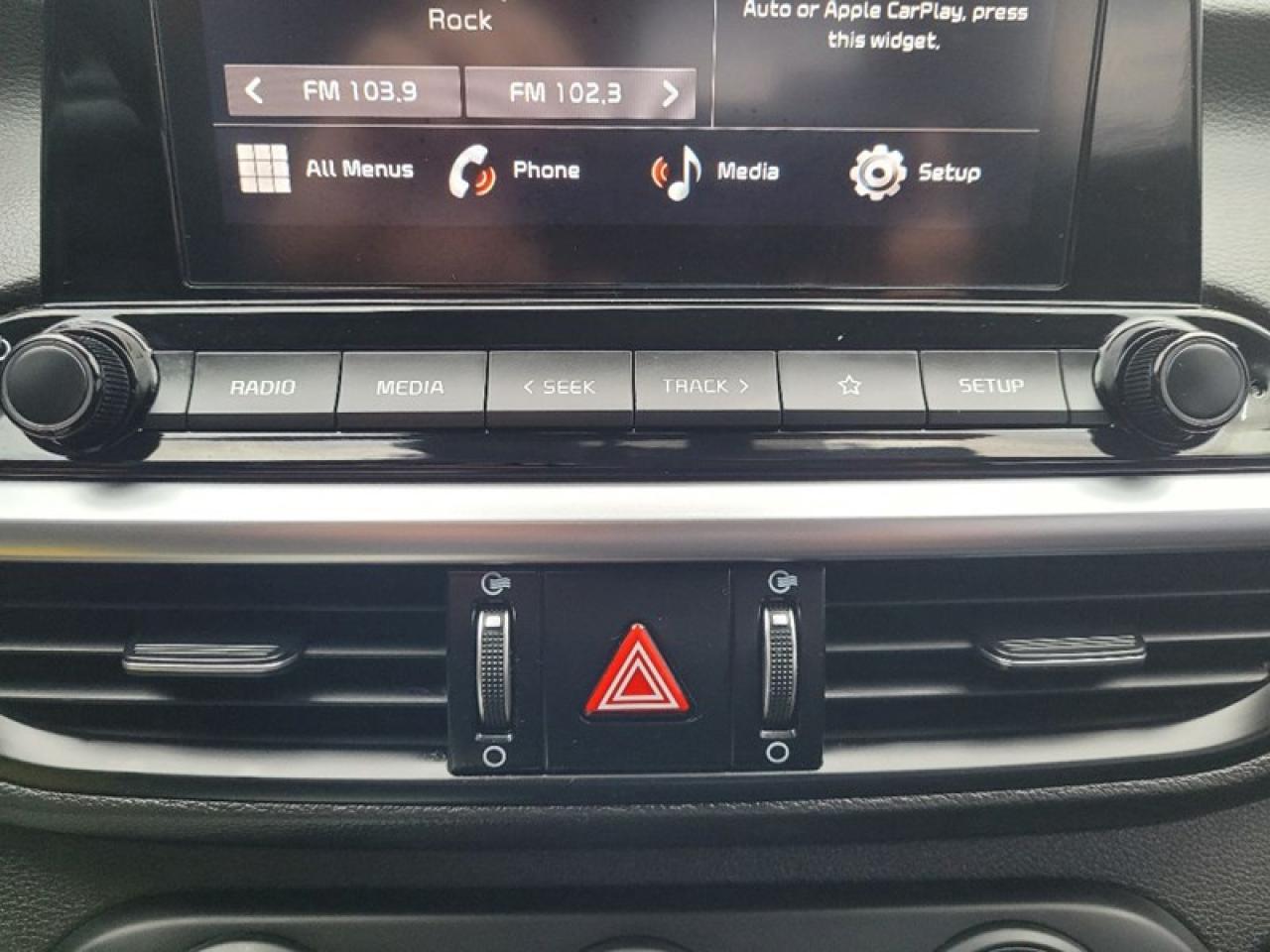 2023 Kia Forte EX Premium Photo