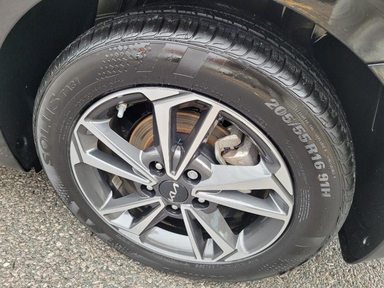 2023 Kia Forte EX Premium Photo