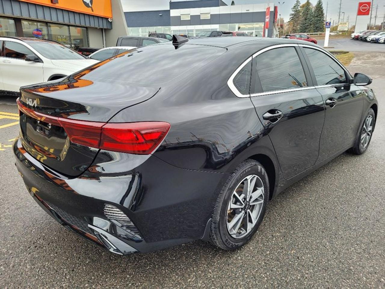 2023 Kia Forte EX Premium Photo