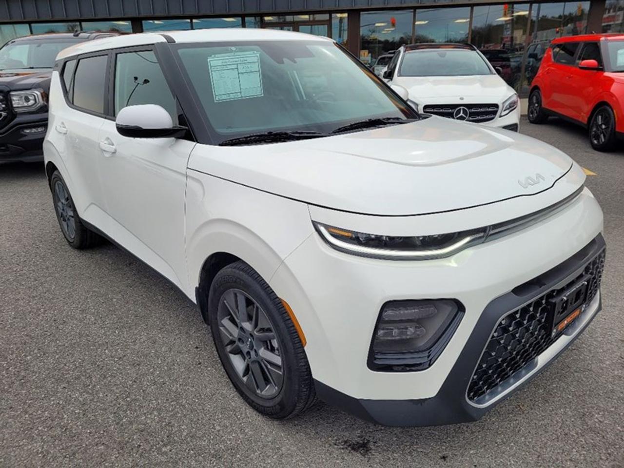 2022 Kia Soul EX Photo1