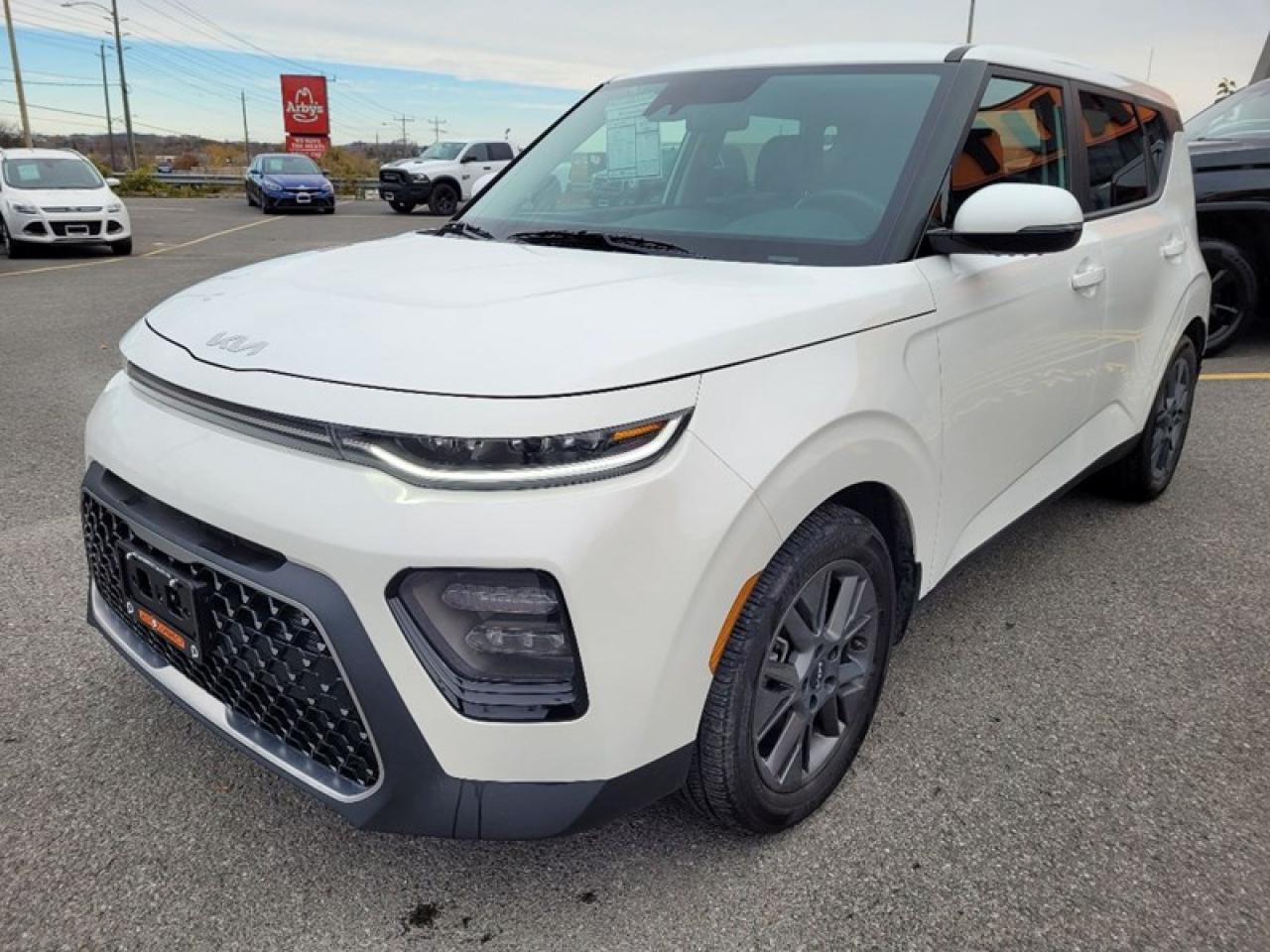 2022 Kia Soul EX Photo3