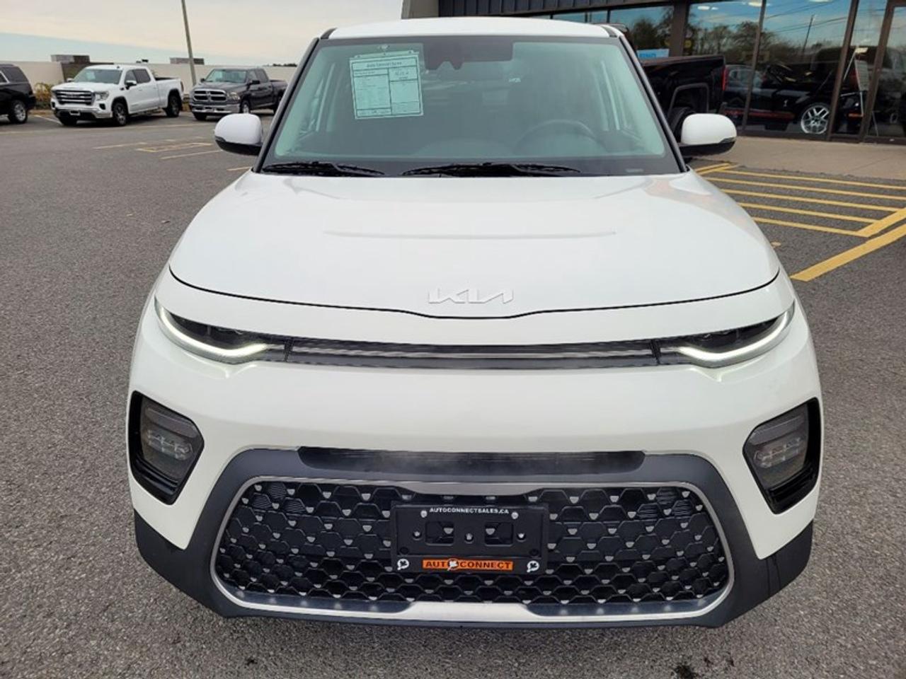2022 Kia Soul EX Photo2