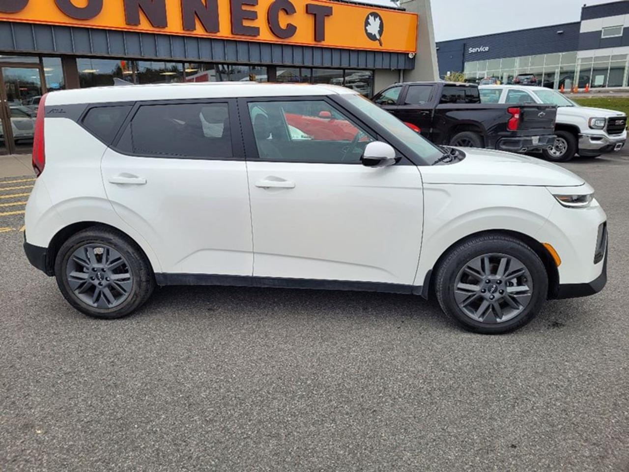 2022 Kia Soul EX Photo4