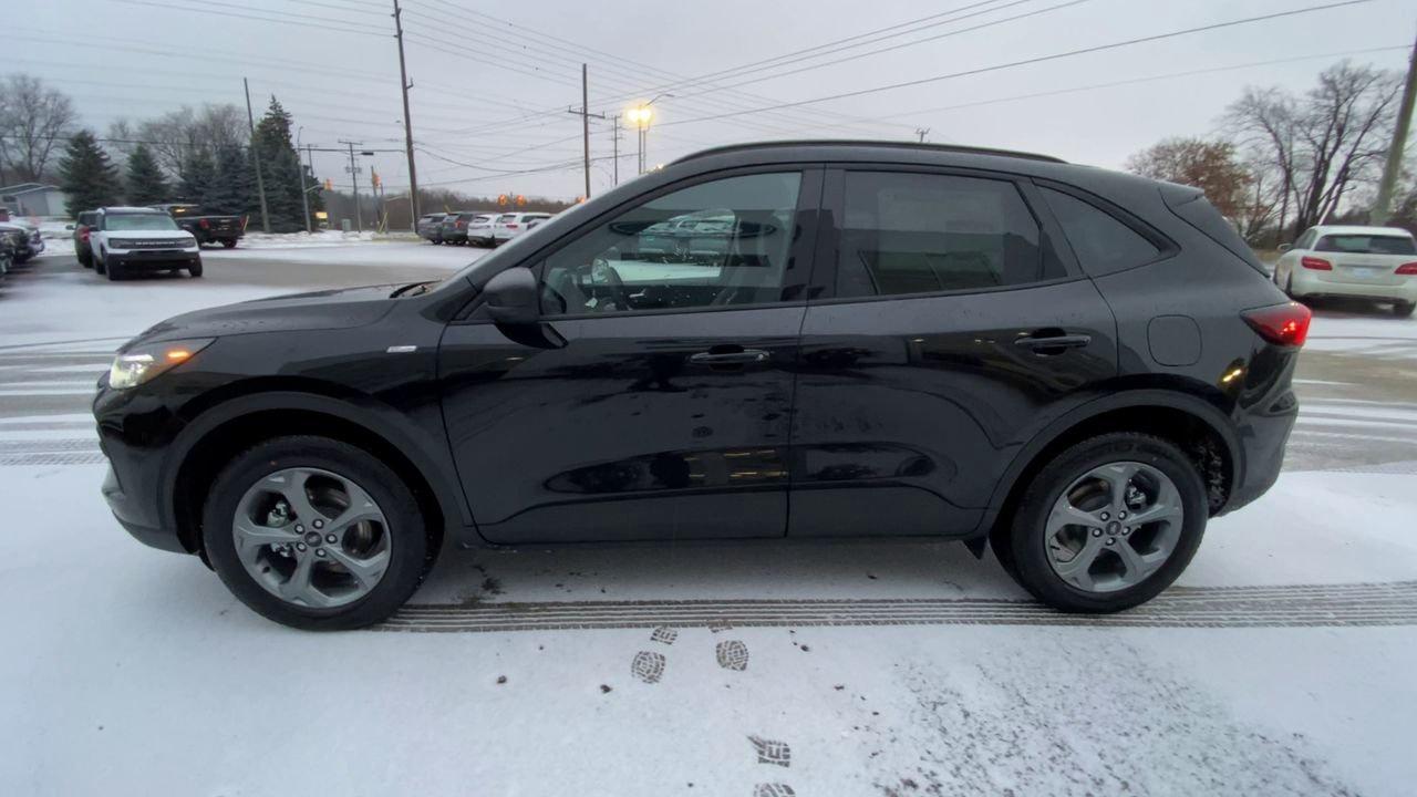 2026 Ford Escape Hybrid ST-LINE Photo