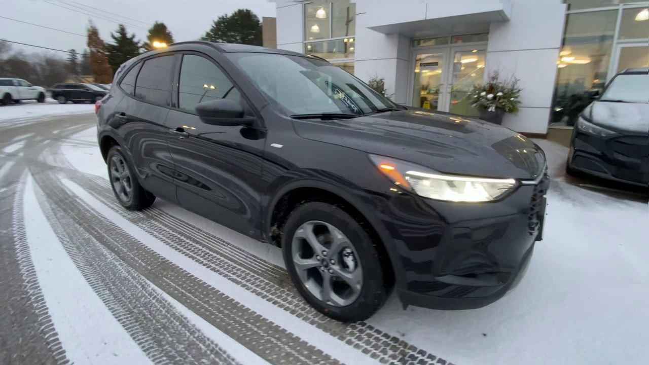 2026 Ford Escape Hybrid ST-LINE Photo
