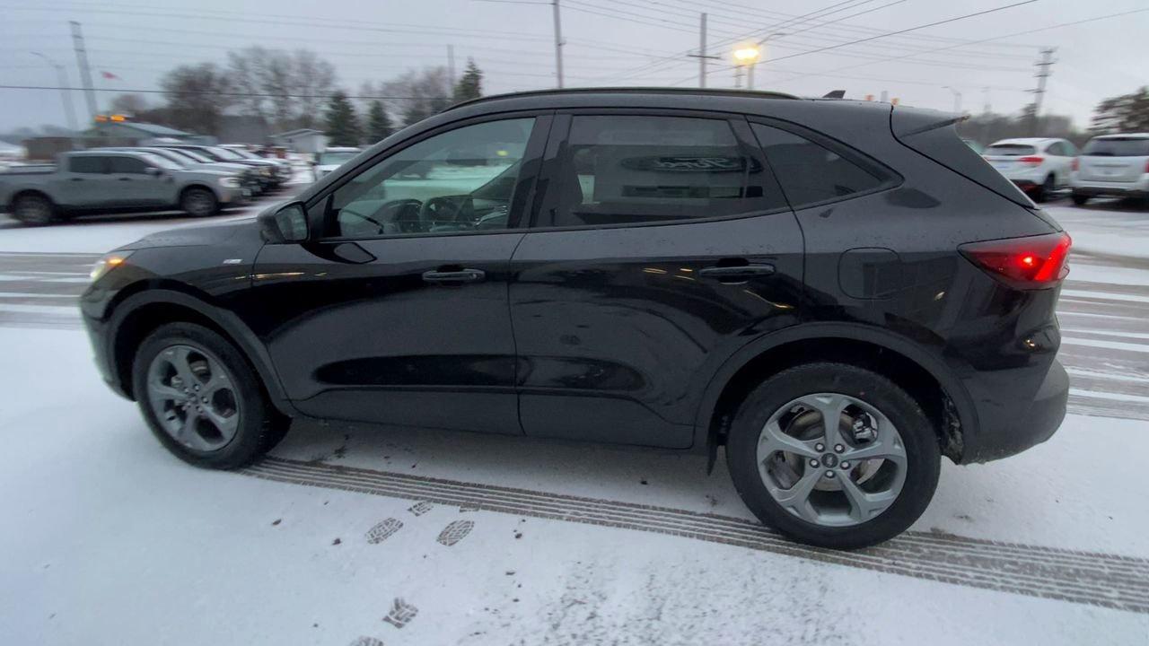 2026 Ford Escape Hybrid ST-LINE Photo