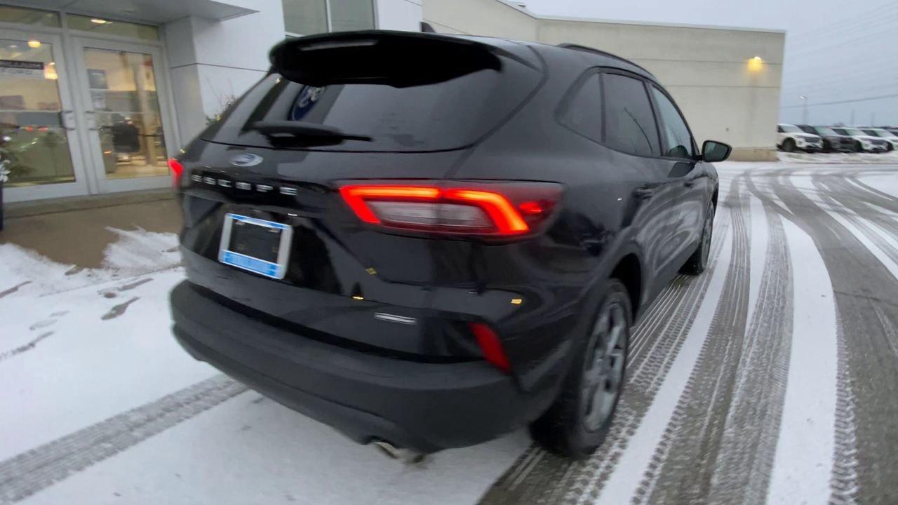 2026 Ford Escape Hybrid ST-LINE Photo