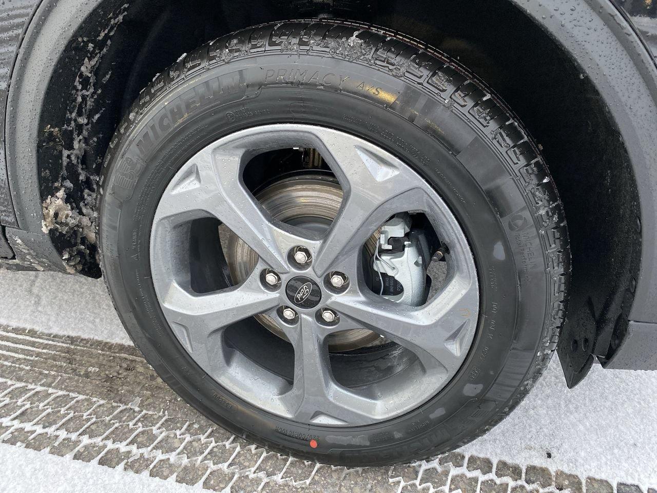 2026 Ford Escape Hybrid ST-LINE Photo