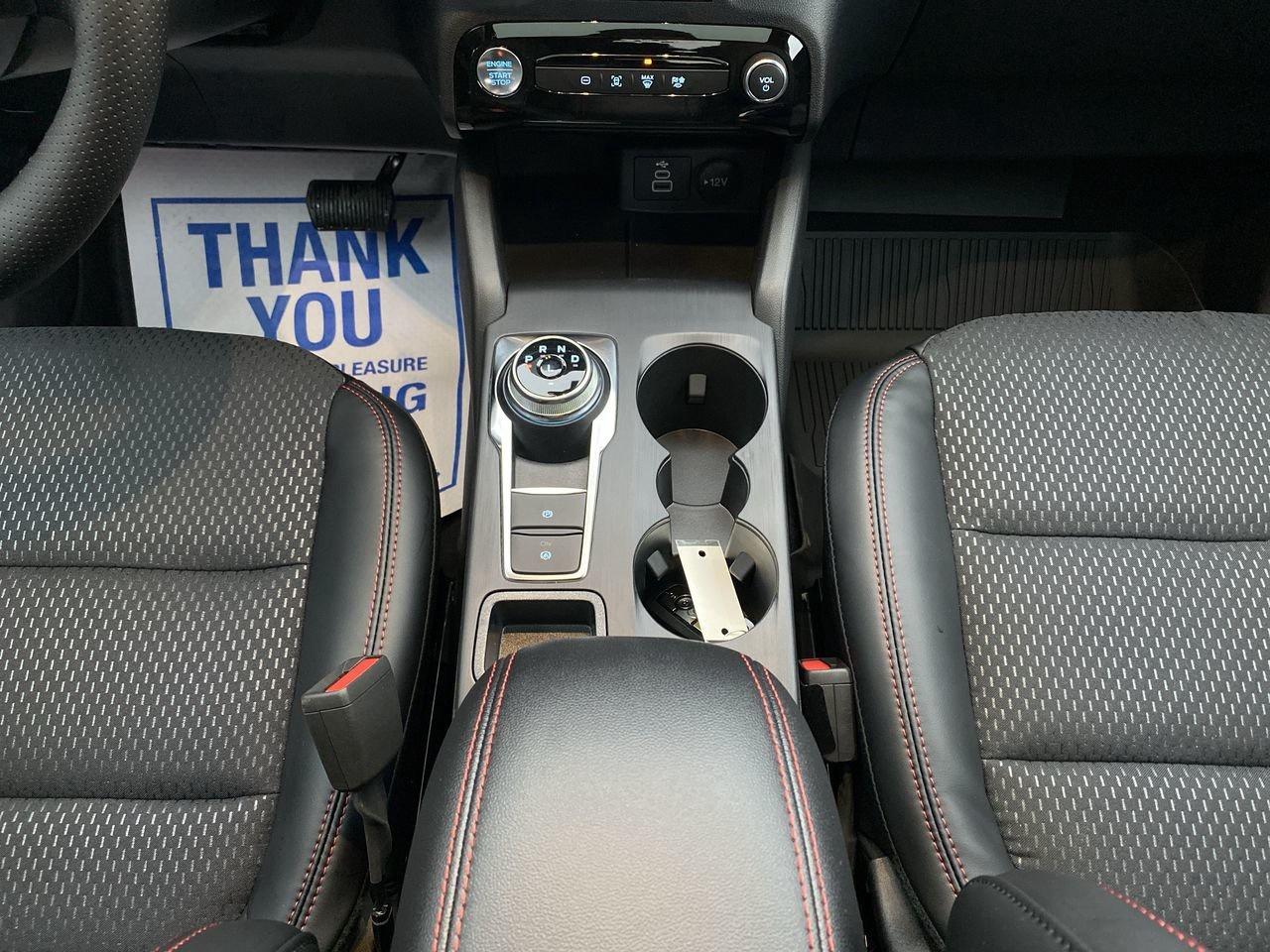 2026 Ford Escape Hybrid ST-LINE Photo