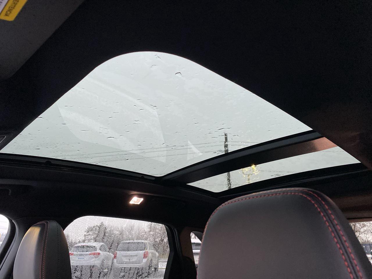 2026 Ford Escape Hybrid ST-LINE Photo