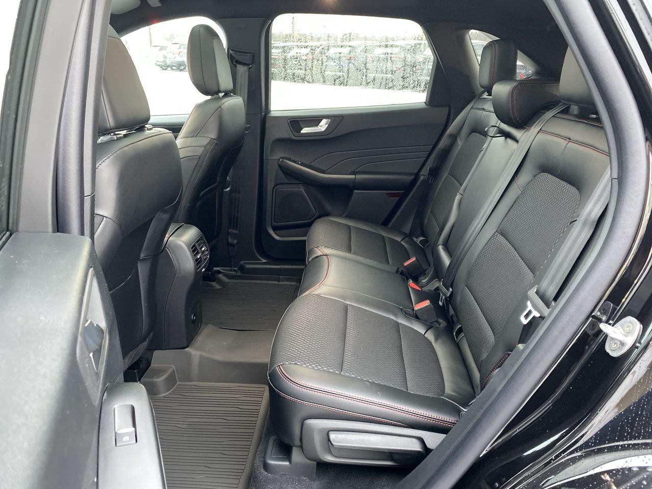 2026 Ford Escape Hybrid ST-LINE Photo