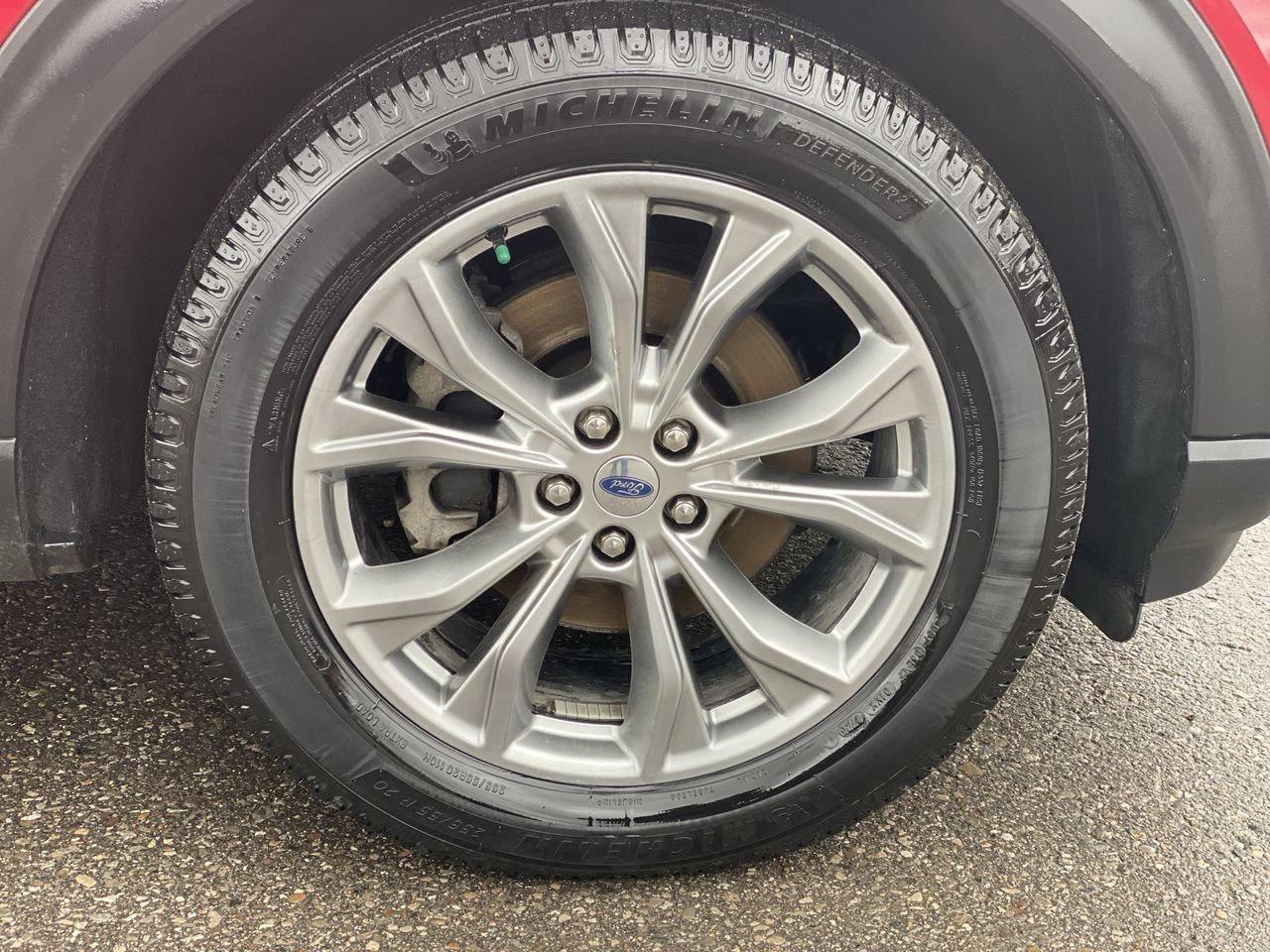 2020 Ford Explorer XLT Photo