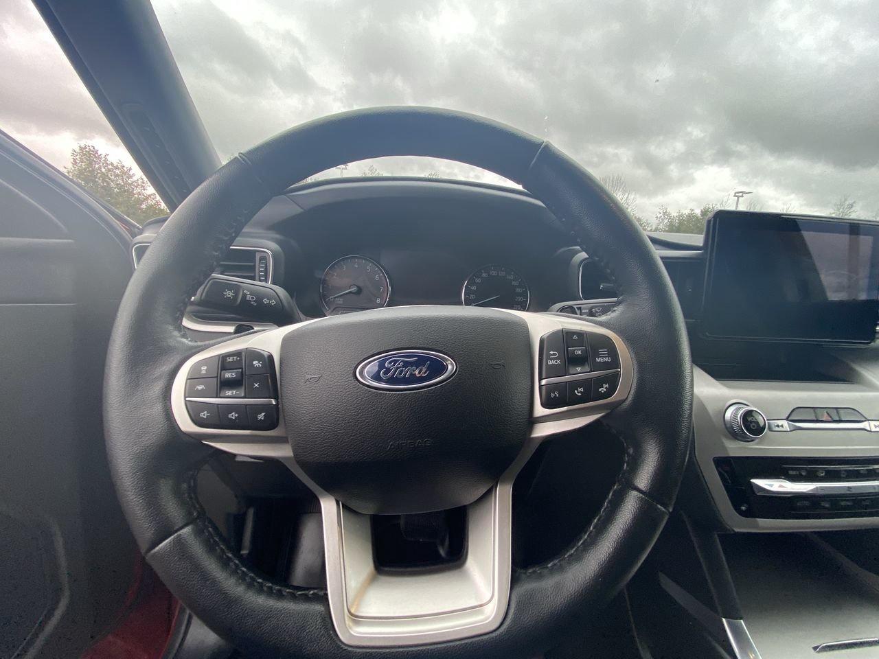 2020 Ford Explorer XLT Photo