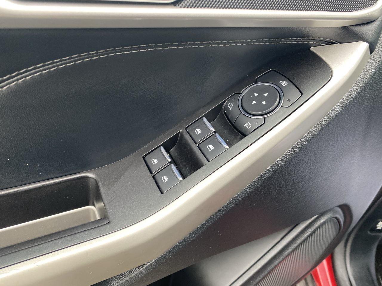 2020 Ford Explorer XLT Photo