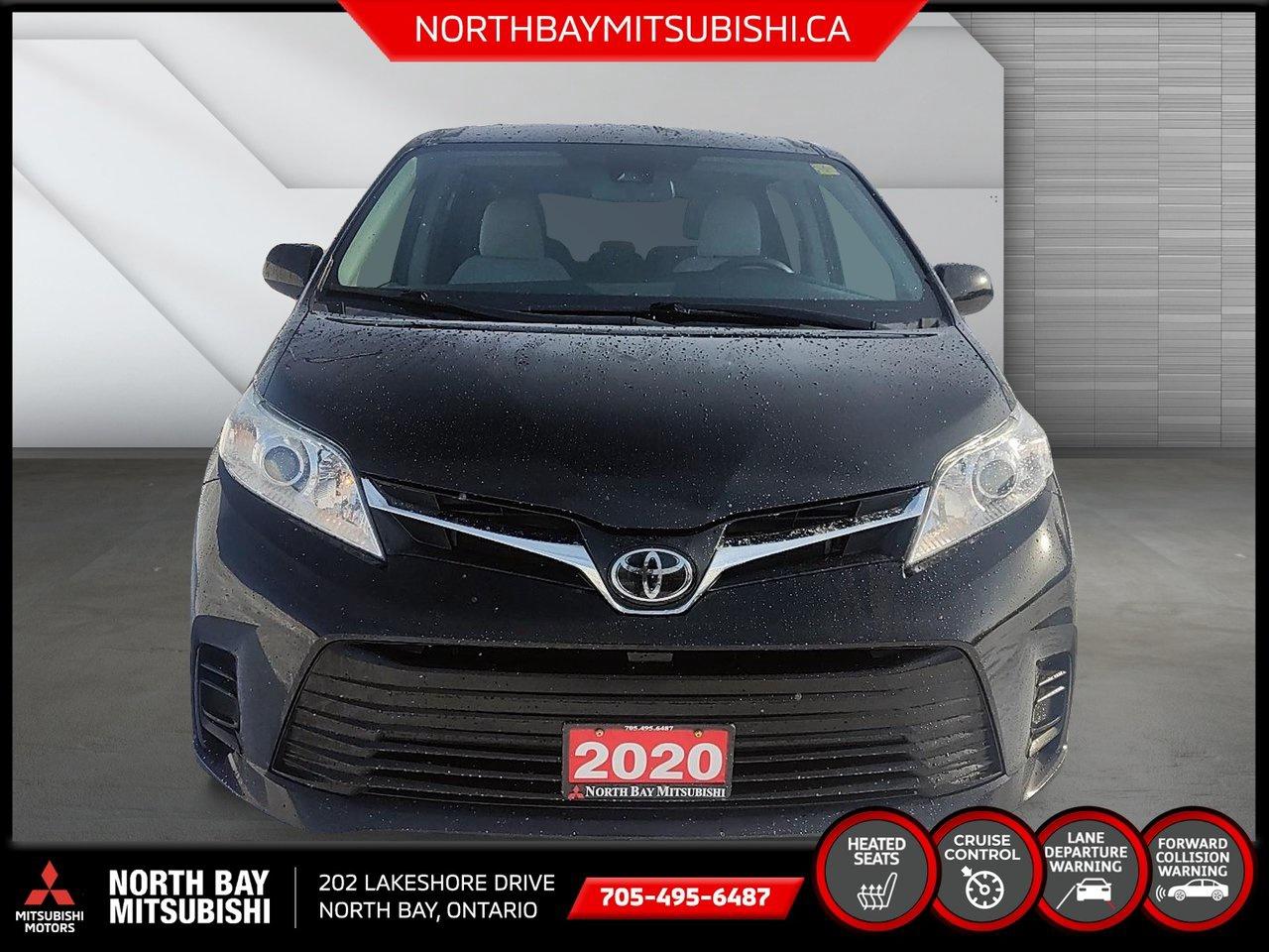 2020 Toyota Sienna LE Photo