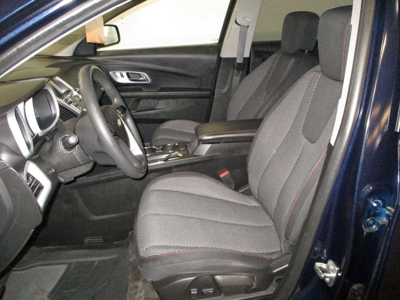 2016 Chevrolet Equinox LS Photo