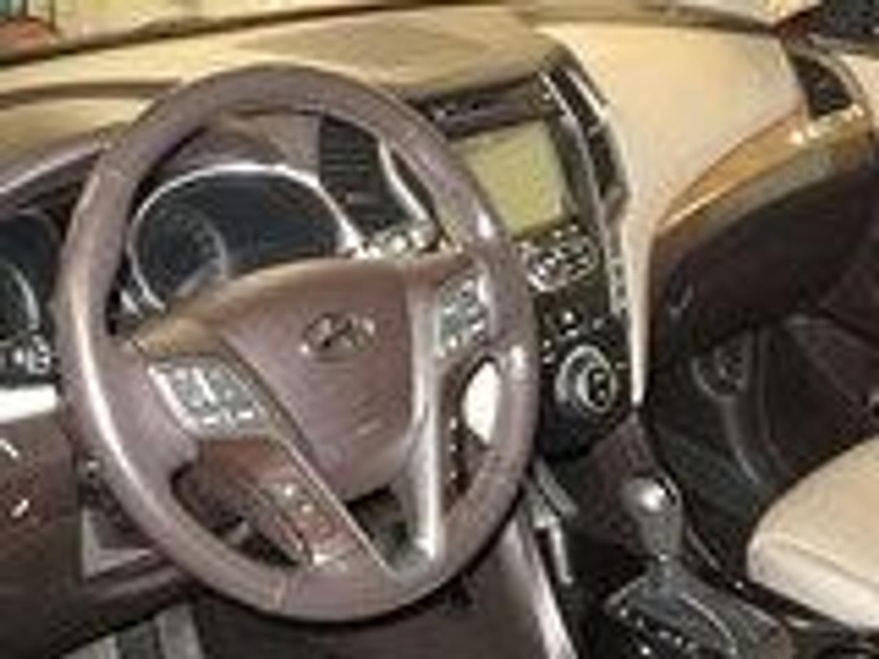 2016 Hyundai Santa Fe Limited XL Photo