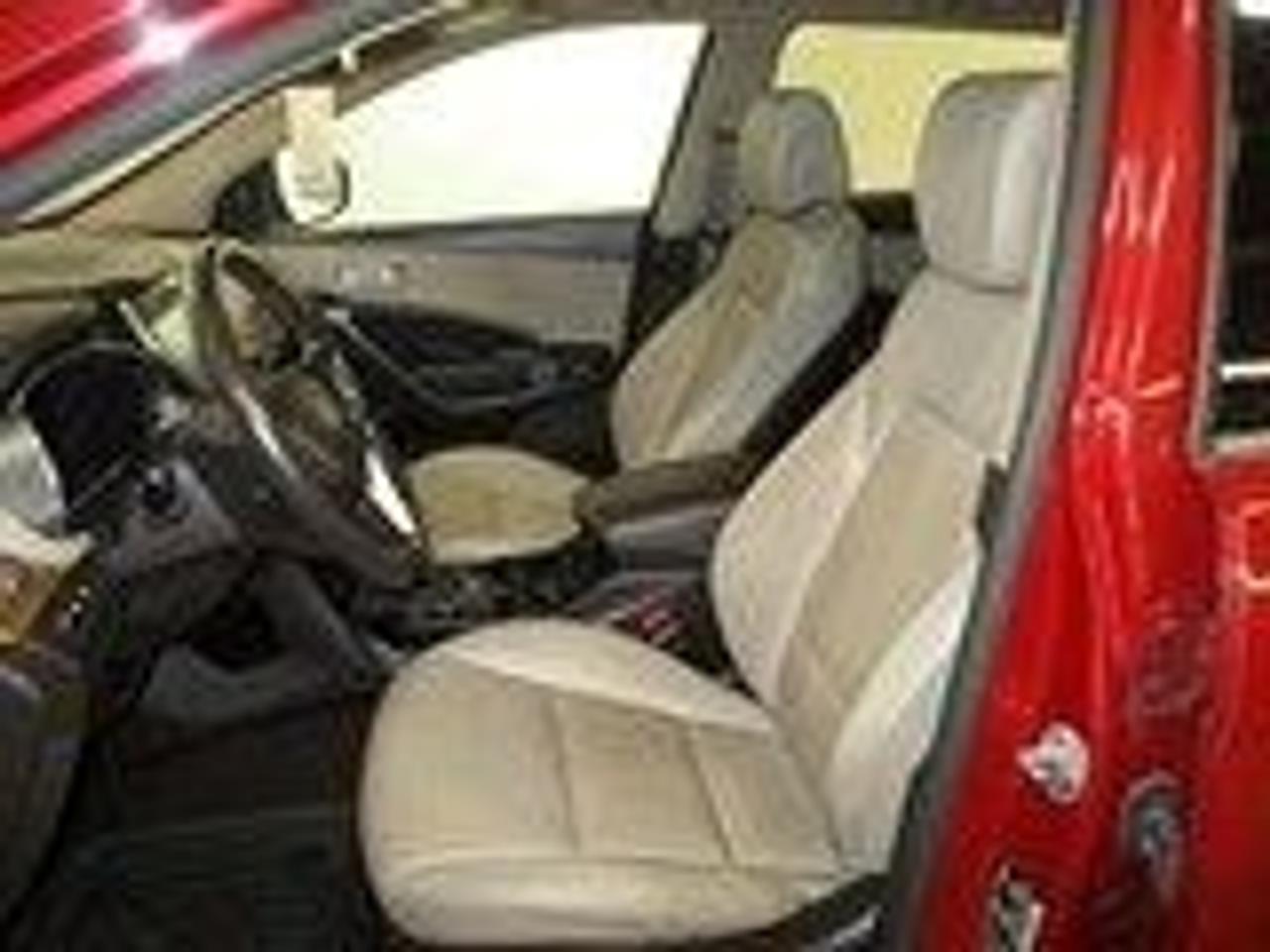 2016 Hyundai Santa Fe Limited XL Photo3