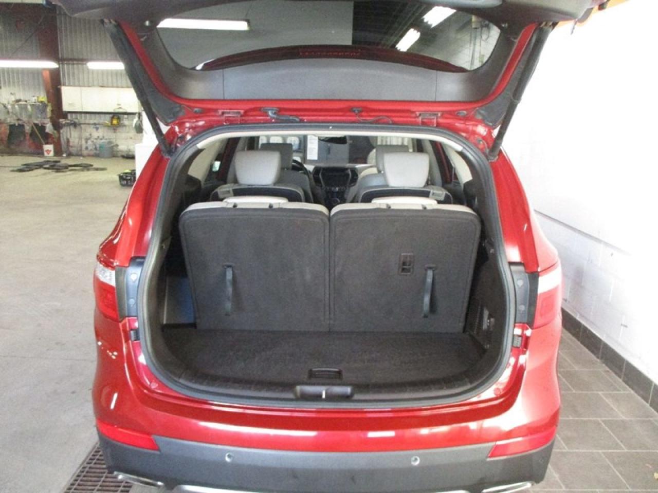 2016 Hyundai Santa Fe Limited XL Photo