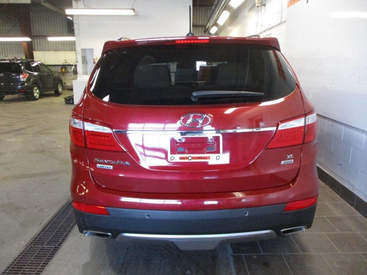 2016 Hyundai Santa Fe Limited XL Photo