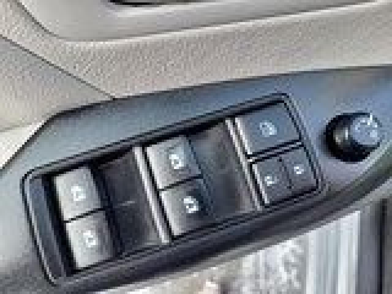 2020 Toyota Sienna LE 8 PASSENGER Photo