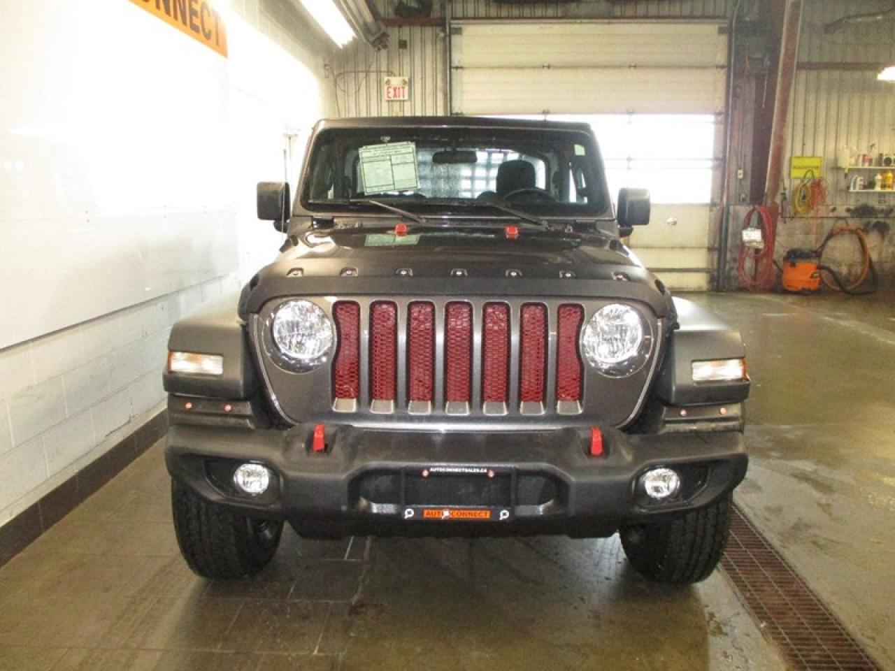 2021 Jeep Wrangler SPORT Photo3