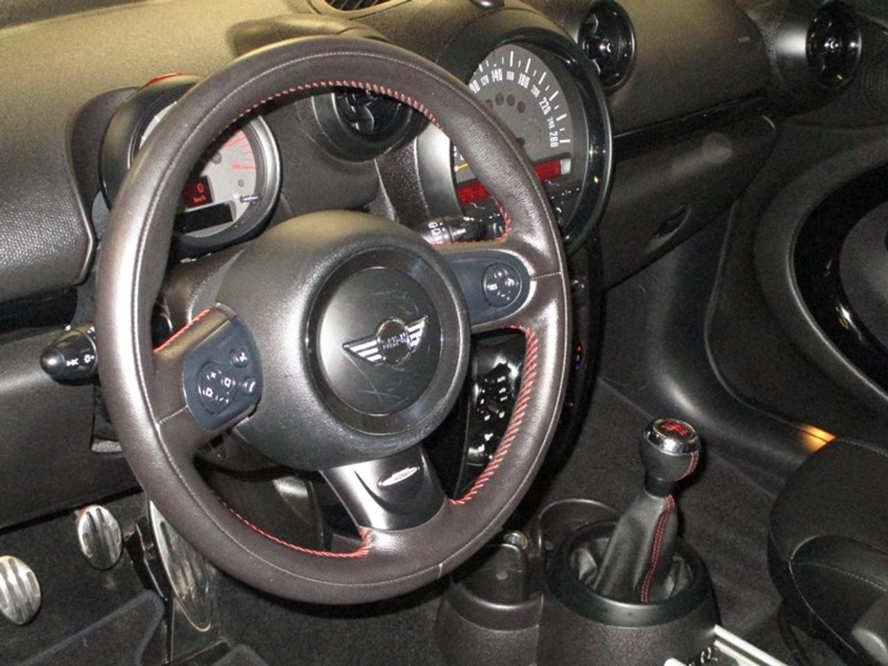 2015 MINI Countryman S ALL4 Photo