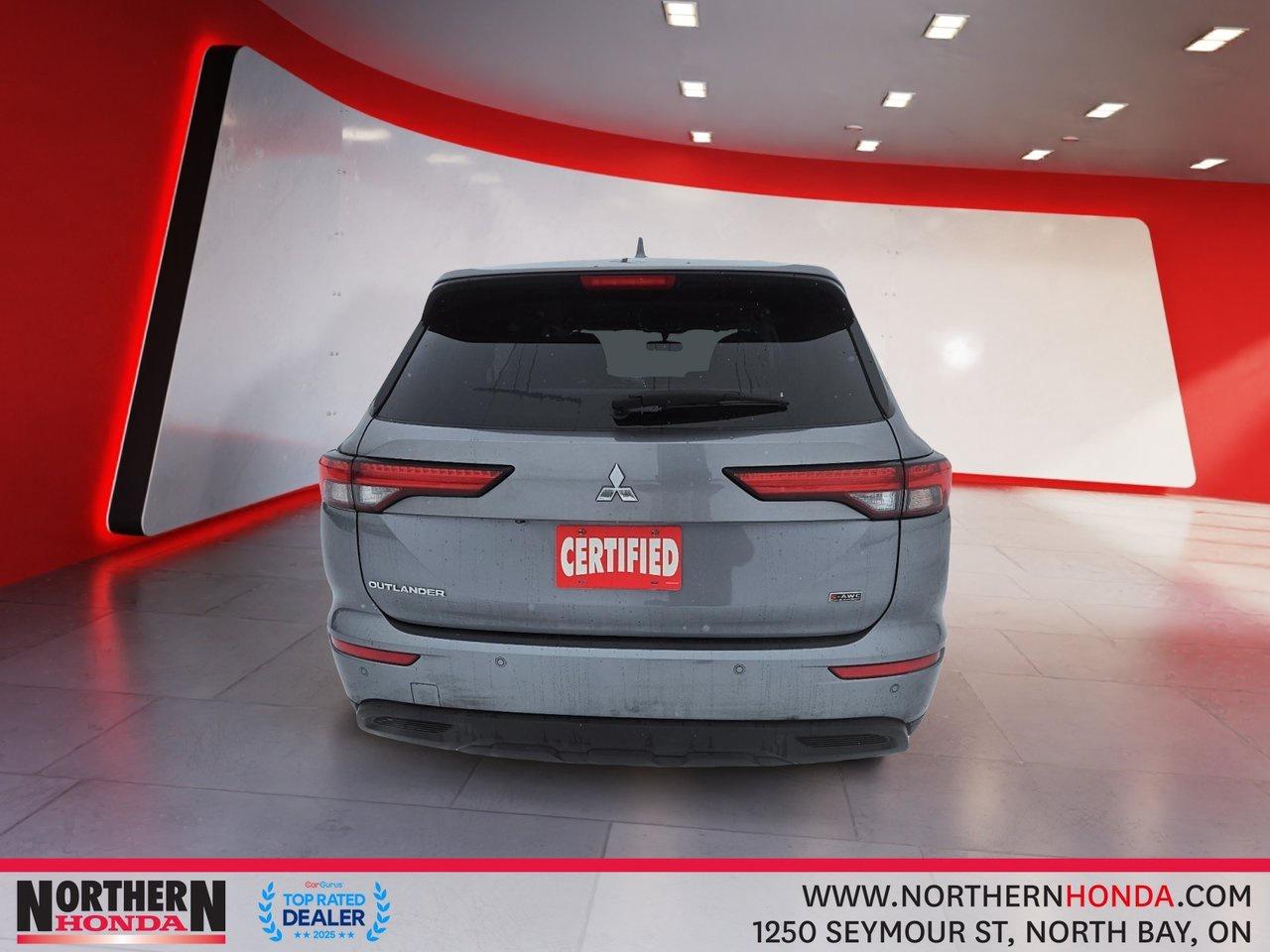 2024 Mitsubishi Outlander ES 4WD Photo