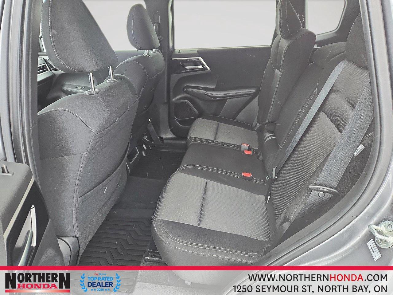 2024 Mitsubishi Outlander ES 4WD Photo