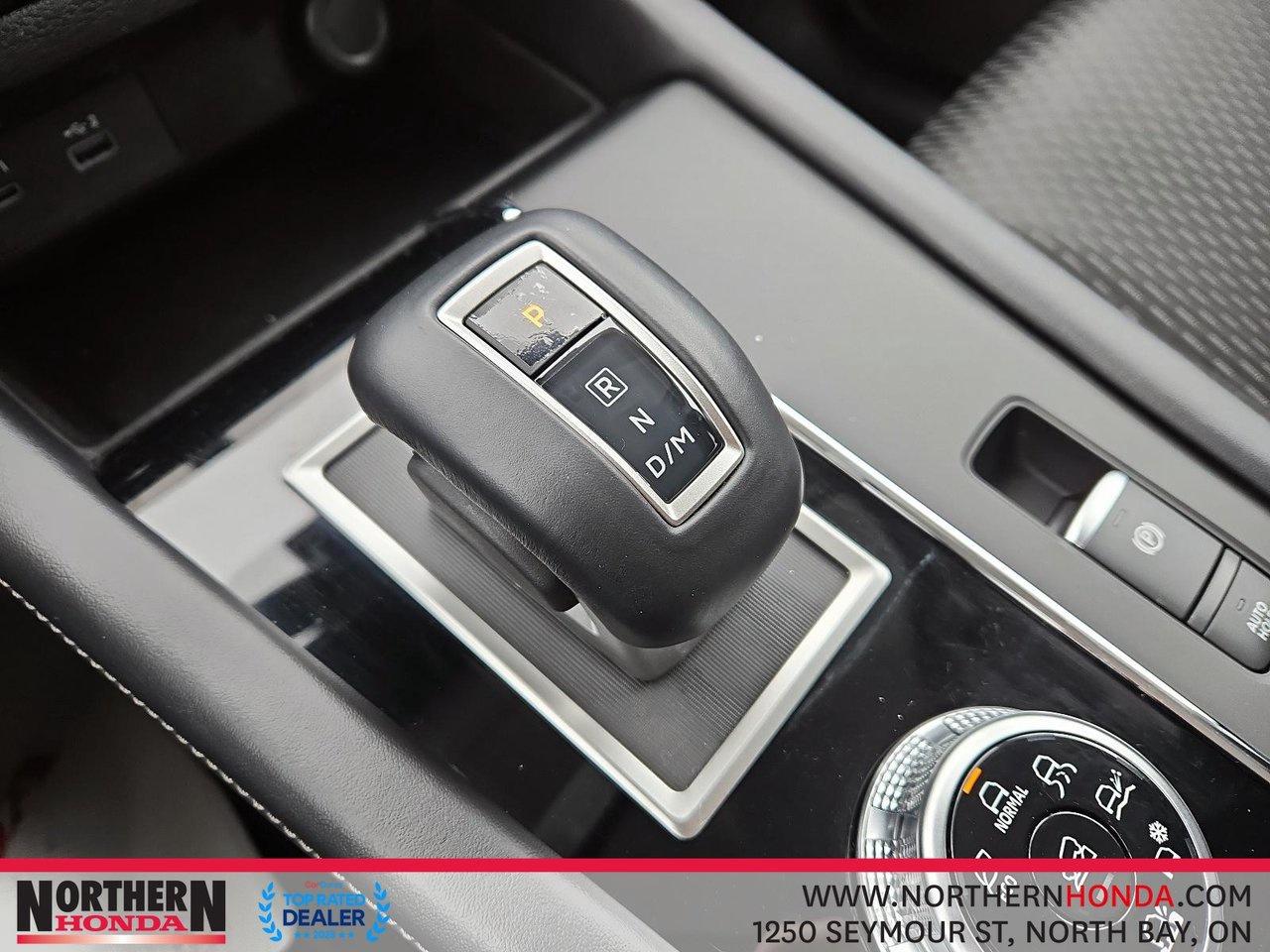 2024 Mitsubishi Outlander ES 4WD Photo