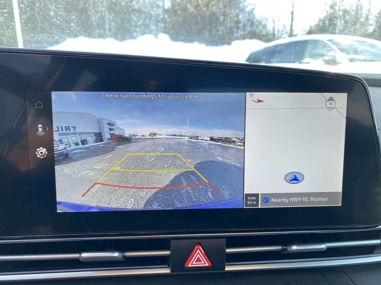 2024 Hyundai Elantra Luxury Photo