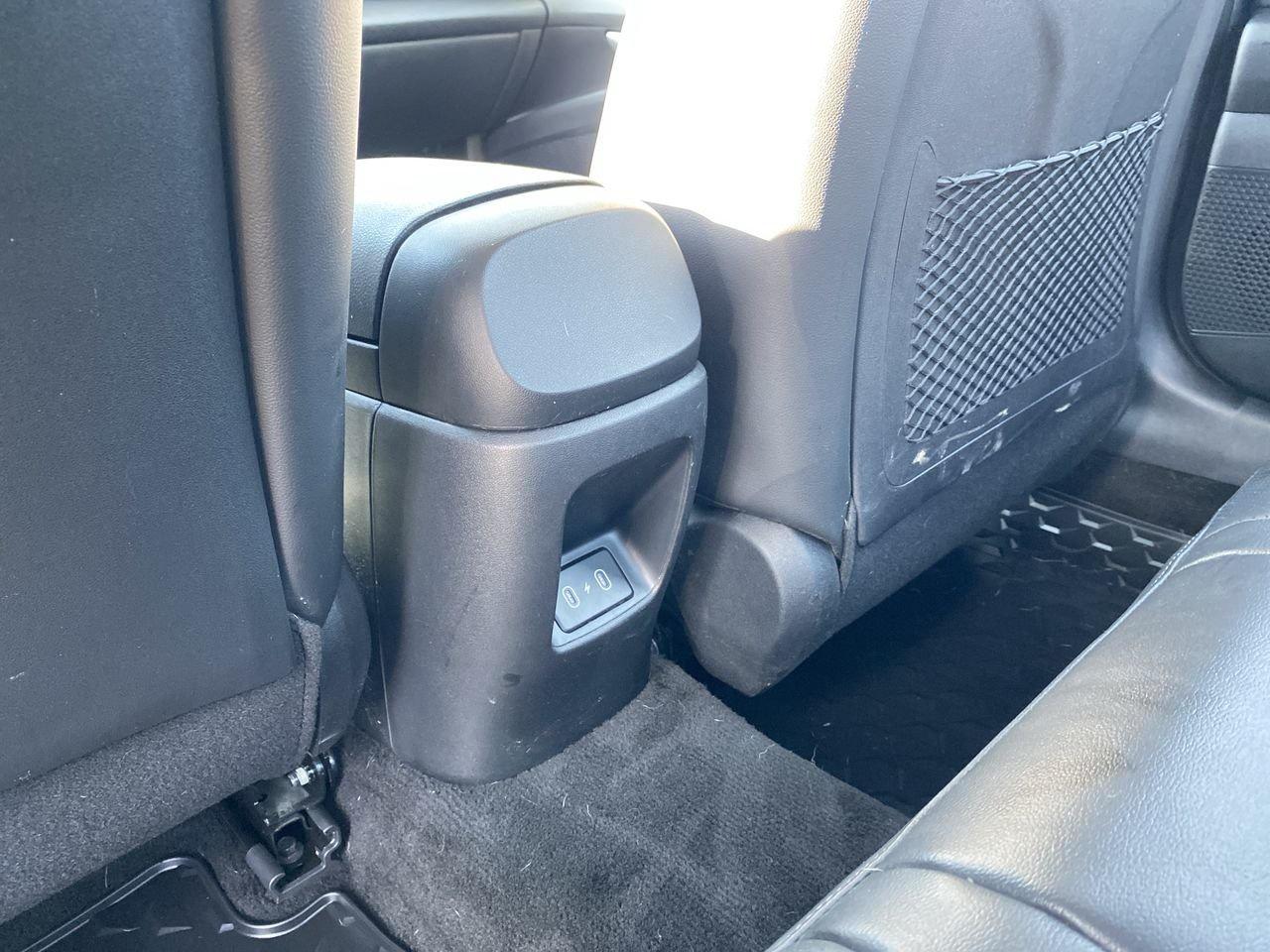 2024 Hyundai Elantra Luxury Photo