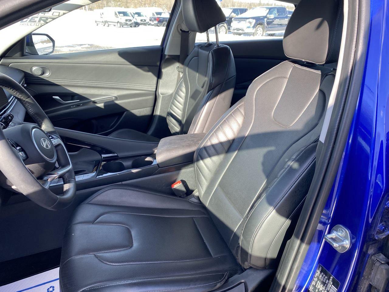 2024 Hyundai Elantra Luxury Photo