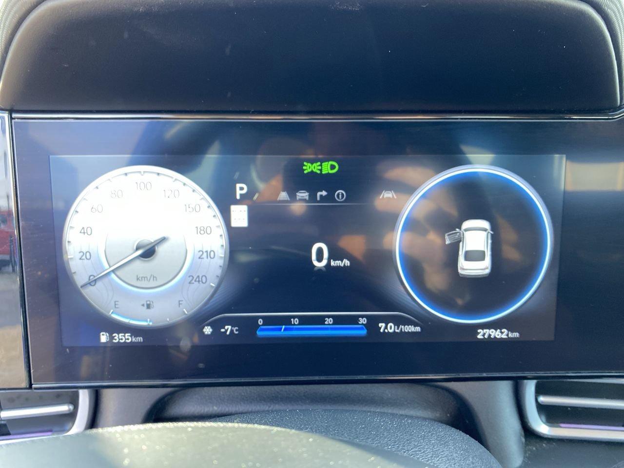 2024 Hyundai Elantra Luxury Photo