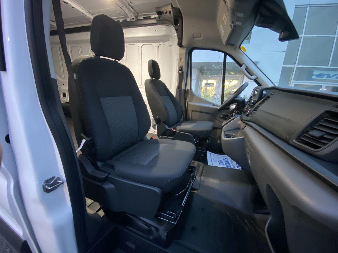 2025 Ford Transit T250 PASS SLIDE 148 Photo