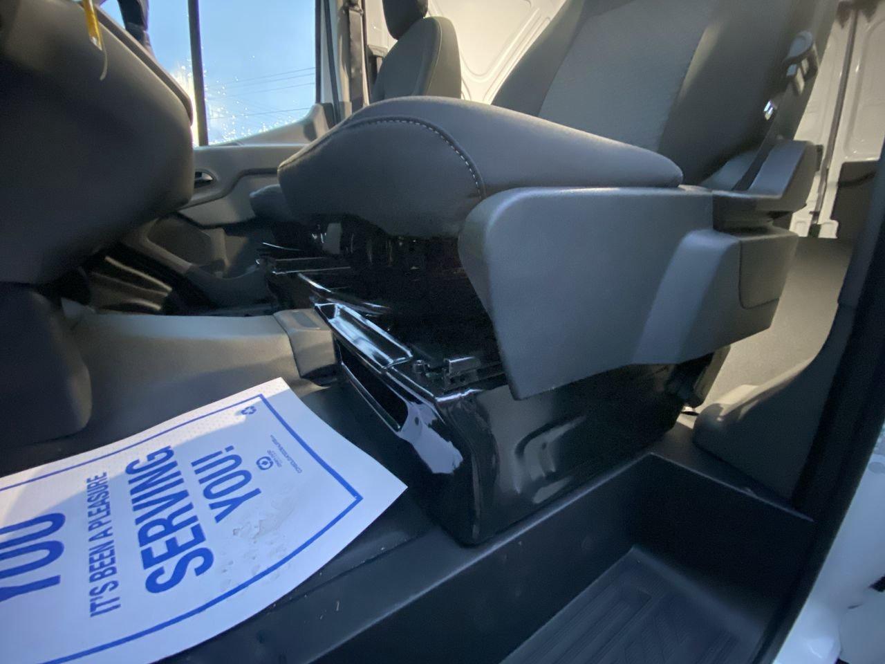 2025 Ford Transit T250 PASS SLIDE 148 Photo